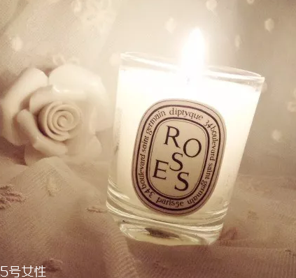 香薰蠟燭可以護膚嗎？燭油冷卻后能按摩肌膚