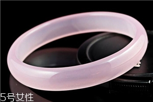 粉晶手鐲戴哪只手？左手才能發(fā)揮作用