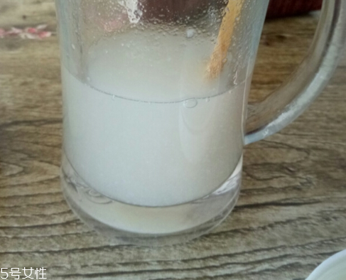 蜂王漿是蜂蜜嗎？并不是一種