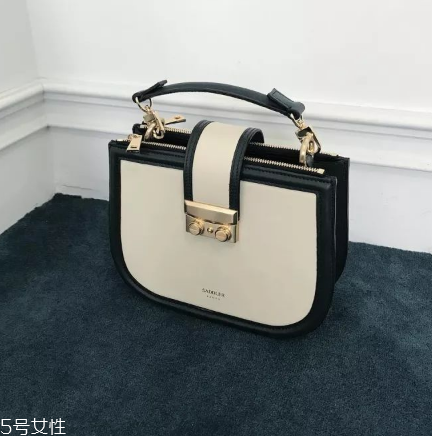 saddler seoul是什么牌子？終于不用撞包了
