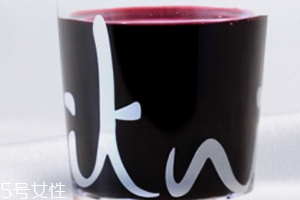 花青素可以美白嗎？女人就應(yīng)該吃點(diǎn)花青素