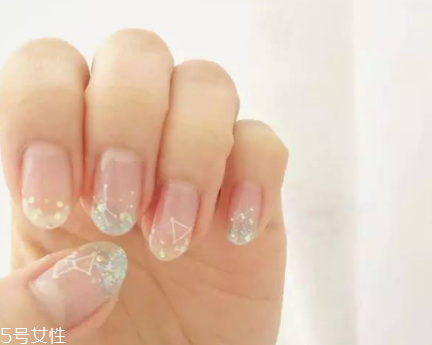 可撕指甲油哪個牌子好？女神都愛的六款健康指甲油