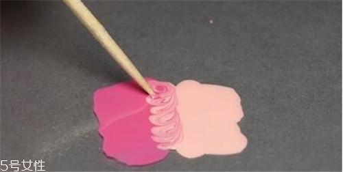 可撕指甲油哪個牌子好？女神都愛的六款健康指甲油