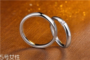 婚戒買黃金還是鉆石？?jī)烧邇?yōu)缺點(diǎn)對(duì)比