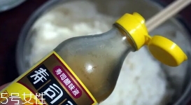 蟹籽壽司是真蟹籽嗎？認真你就輸了