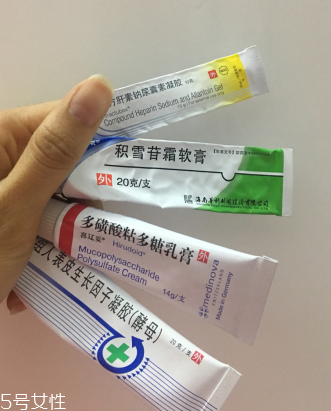 痘印顏色加深是怎么回事？補(bǔ)水還不夠