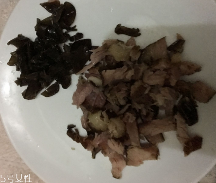 煙熏臘肉怎么保存？通風(fēng)處保存