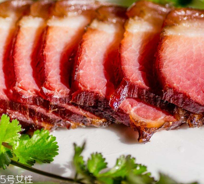煙熏臘肉怎么炒好吃？做法多多任你選
