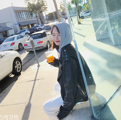 皮衣放久了掉皮怎么辦？皮衣掉皮輕松解決