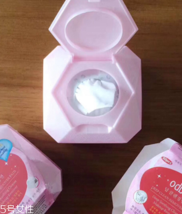 用完卸妝巾還用洗臉么？不洗凈會刺激皮膚