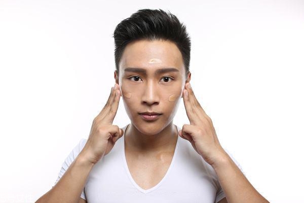 男生怎么化妝顯臉??？這4個地方化好秒帥