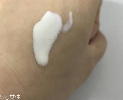 防曬乳可以當(dāng)隔離用嗎？不可用在妝前