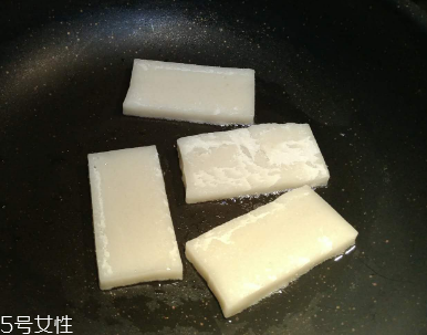椰子油是怎么做的？從椰肉里提取