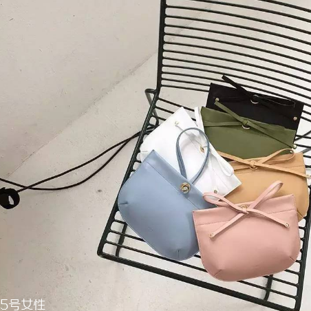 aiou是什么牌子？極簡(jiǎn)風(fēng)個(gè)性包袋