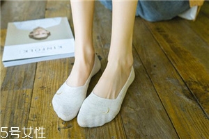 襪子會(huì)傳染腳氣嗎？穿襪子要注意衛(wèi)生