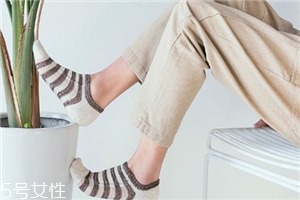 襪子破洞了要怎么處理？破洞了要及時(shí)縫