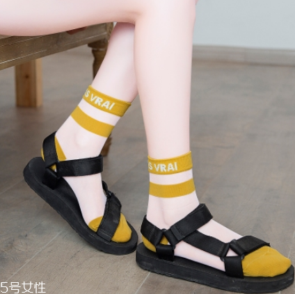 襪子發(fā)白怎么處理？這樣就能解決了