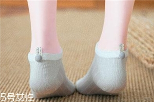 襪子發(fā)白怎么處理？這樣就能解決了