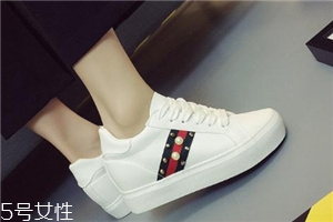 小白鞋可以用漂白水洗嗎？不要長期用漂白水洗小白鞋