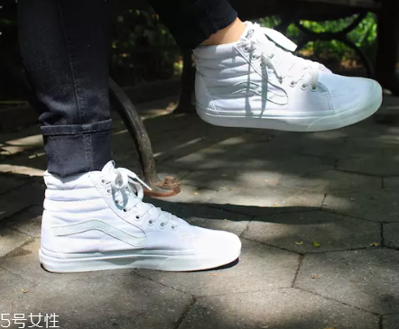 小白鞋洗了變黃怎么辦？小白鞋越洗越黃補救方法