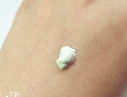 美膚寶和歐詩漫哪個好？