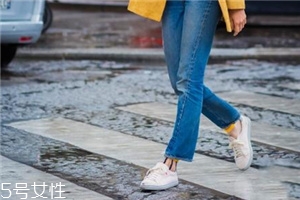 小白鞋鞋邊臟了怎么辦？小白鞋鞋邊臟了這樣洗