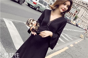 微胖女生穿什么裙子好看？微胖女生穿搭圖片