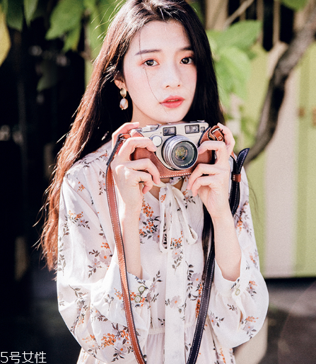 微胖女生穿什么裙子好看？微胖女生穿搭圖片