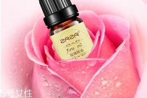 玫瑰精油可以抹頭發(fā)嗎？玫瑰精油怎么抹頭發(fā)