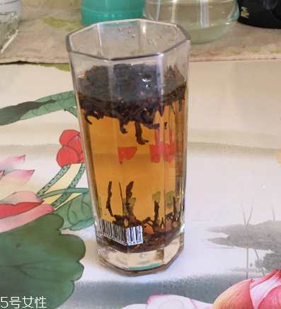 紅茶會影響睡眠嗎？喝紅茶會睡不著嗎？