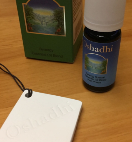 復(fù)方精油可以用在臉上嗎？復(fù)方精油怎么用在臉上