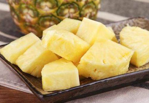 菠蘿里面發(fā)黑能吃嗎？切開菠蘿里面是黑色的怎么回事？