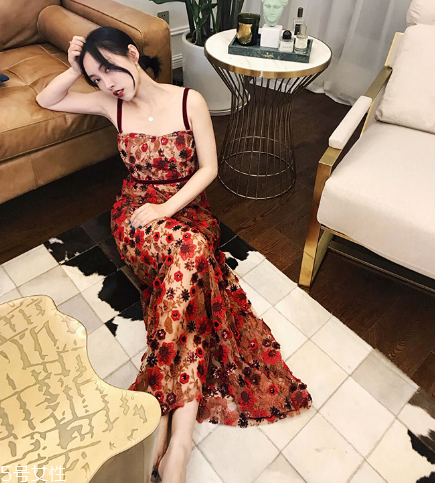 吊帶裙適合什么身材？吊帶裙穿搭圖片