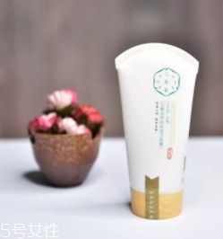 百雀羚三生花玫瑰系列怎么樣？三生花玫瑰花釀潤(rùn)妍系列評(píng)測(cè)