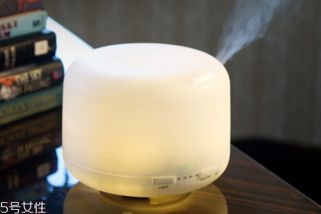 香薰燈怎么用？精油香薰燈使用注意事項(xiàng)