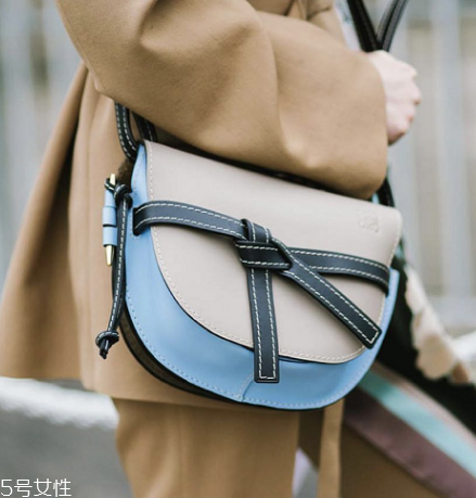 loewe gate bag多少錢？羅意威18新款馬鞍包價(jià)格