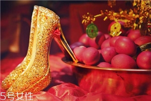 婚鞋是男方買(mǎi)還是女方買(mǎi)？婚鞋的購(gòu)買(mǎi)講究