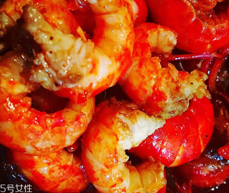 麻辣小龍蝦是海鮮嗎？麻辣小龍蝦屬于海鮮嗎？