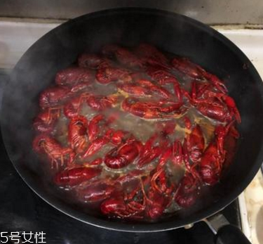 麻辣小龍蝦是發(fā)物嗎？麻辣小龍蝦的性質