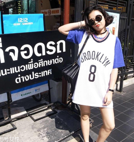 胸大的女生穿什么上衣？適合大胸女生的穿搭