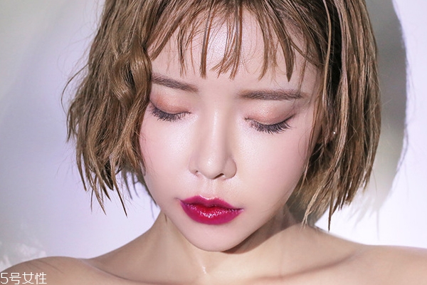 韓國(guó)什么唇彩最好用 學(xué)生黨韓系唇彩盤點(diǎn)