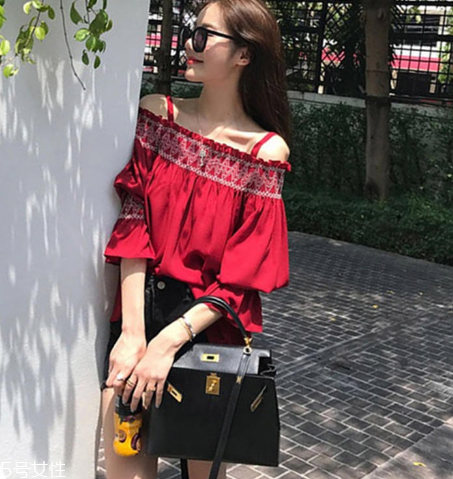 肩膀不好看穿什么衣服？適合肩型不好的穿搭推薦