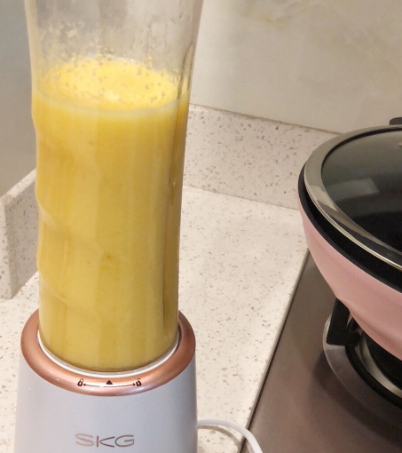 skg和小熊哪個(gè)品牌好？skg和小熊對比