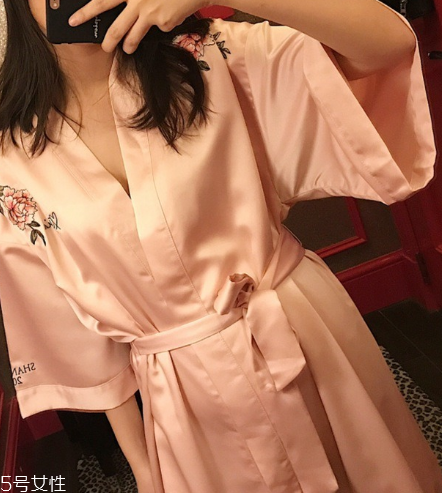 睡衣腰帶怎么系？睡衣腰帶常見(jiàn)系法