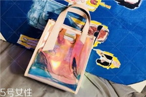 小ck鐳射包尺寸多大？charles keith鐳射包尺寸介紹