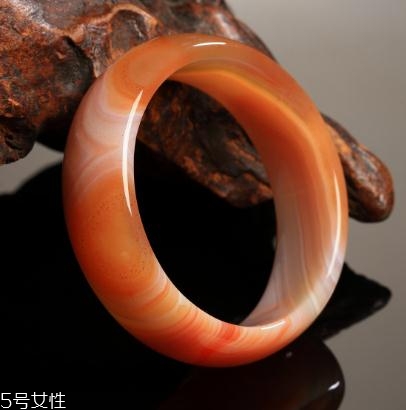 瑪瑙手鐲一般多少錢？瑪瑙手鐲市場行情