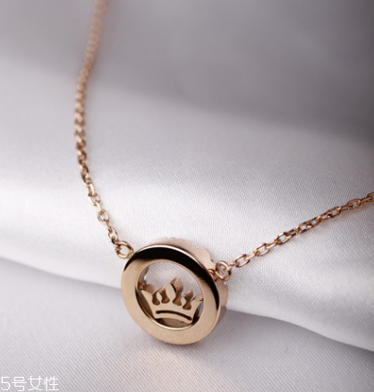 項(xiàng)鏈?zhǔn)亲憬疬€是k金好？項(xiàng)鏈買足金還是k金