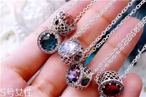 項(xiàng)鏈上的wk是什么意思？項(xiàng)鏈上wk代表什么含義