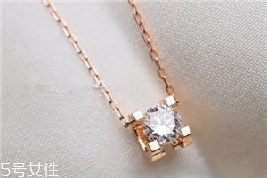 項(xiàng)鏈?zhǔn)裁搭伾每?？?xiàng)鏈顏色怎么選擇