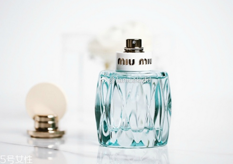 miumiu香水怎么打開(kāi) miumiu香水是什么檔次